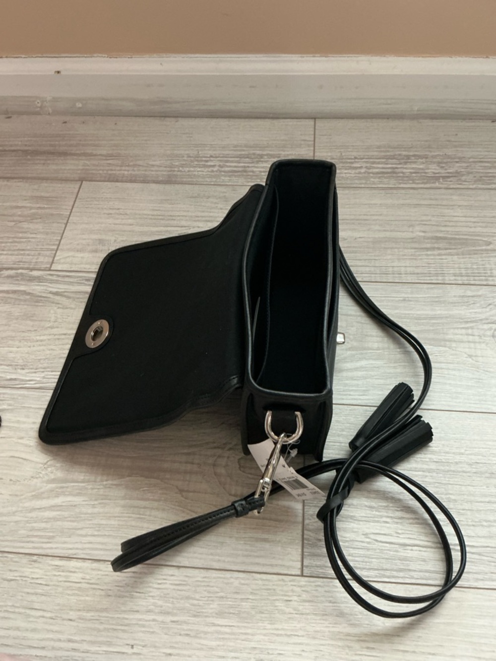 Coach Black Leather Turnlock Crossbody Bag - Picture 6 of 8